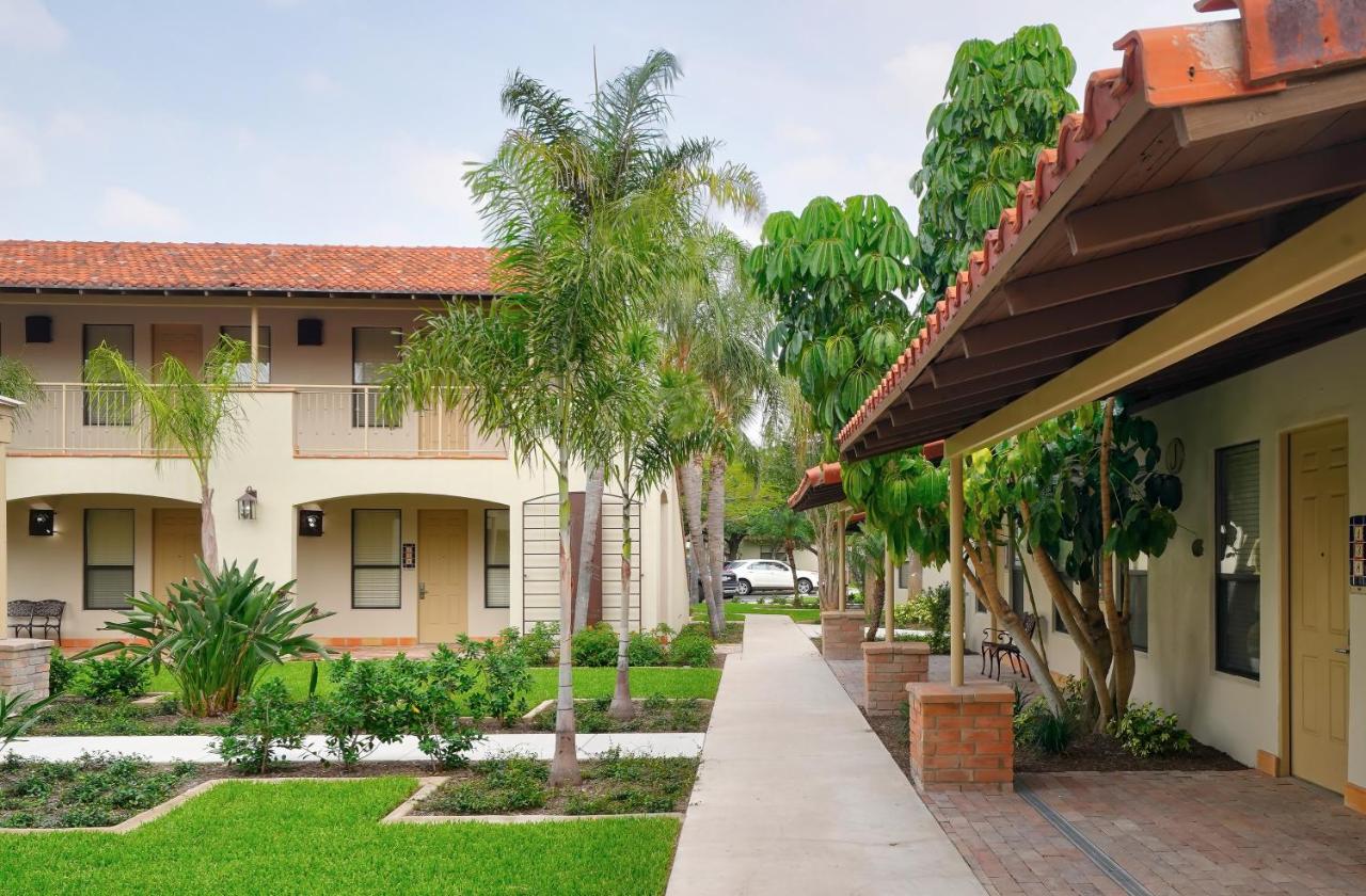 The Bungalows on Shary — photo 6
