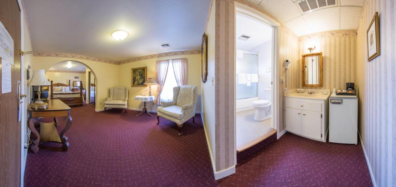 Historic Cary House Hotel — photo 11
