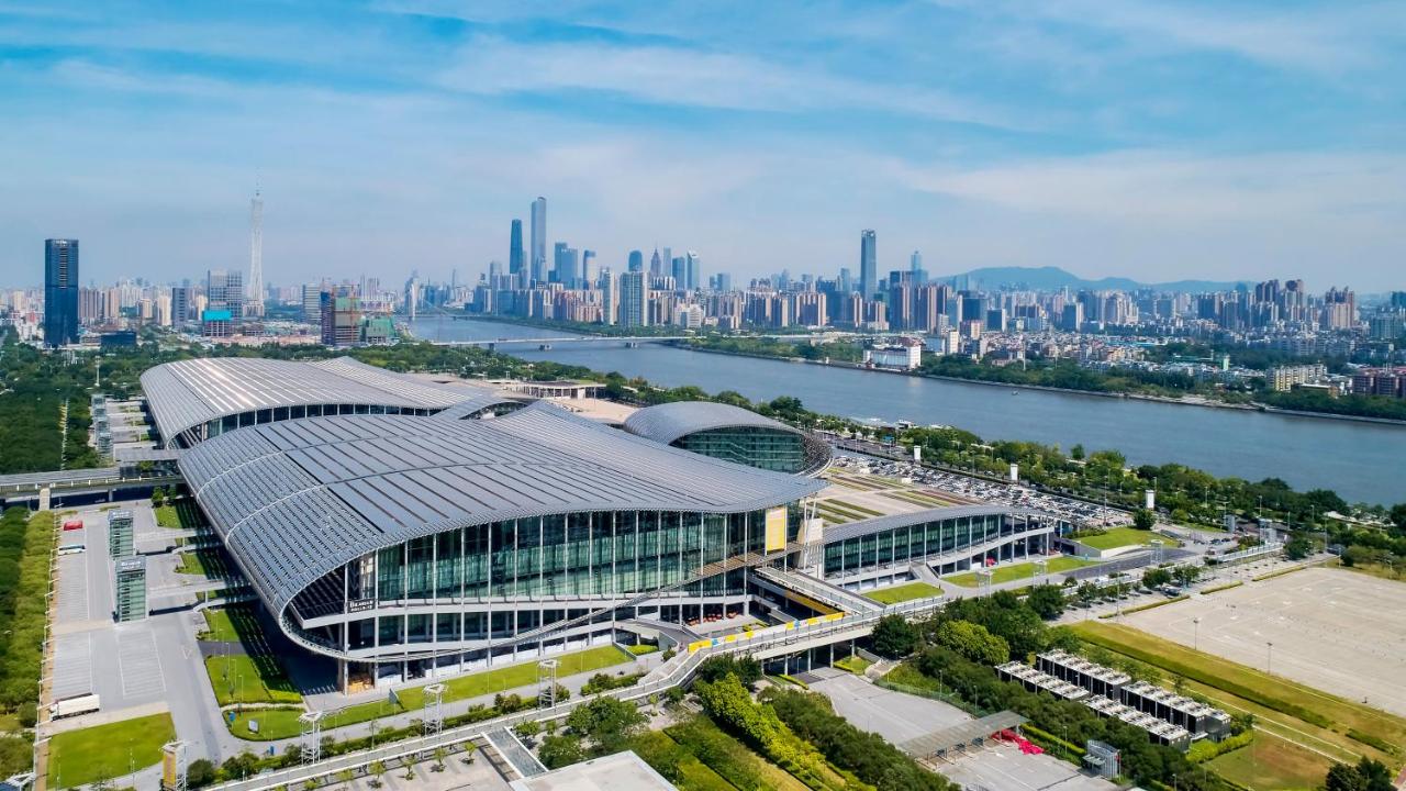 InterContinental Guangzhou Exhibition Center, an IHG Hotel - Free shuttle between hotel and Exhibition Center during Canton Fair photo