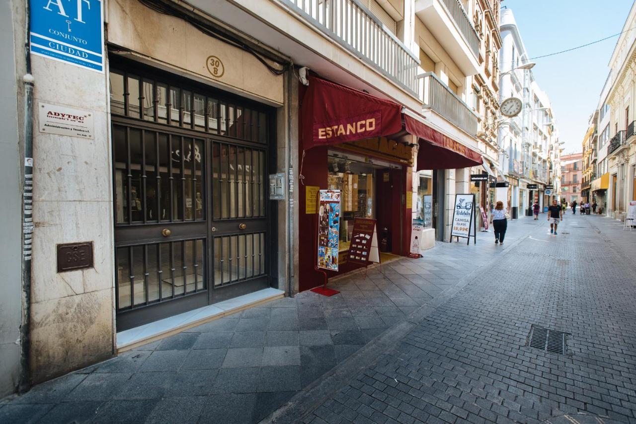 Hostly ODONNELL A Center-Fibre-Parking Optional, Seville ...