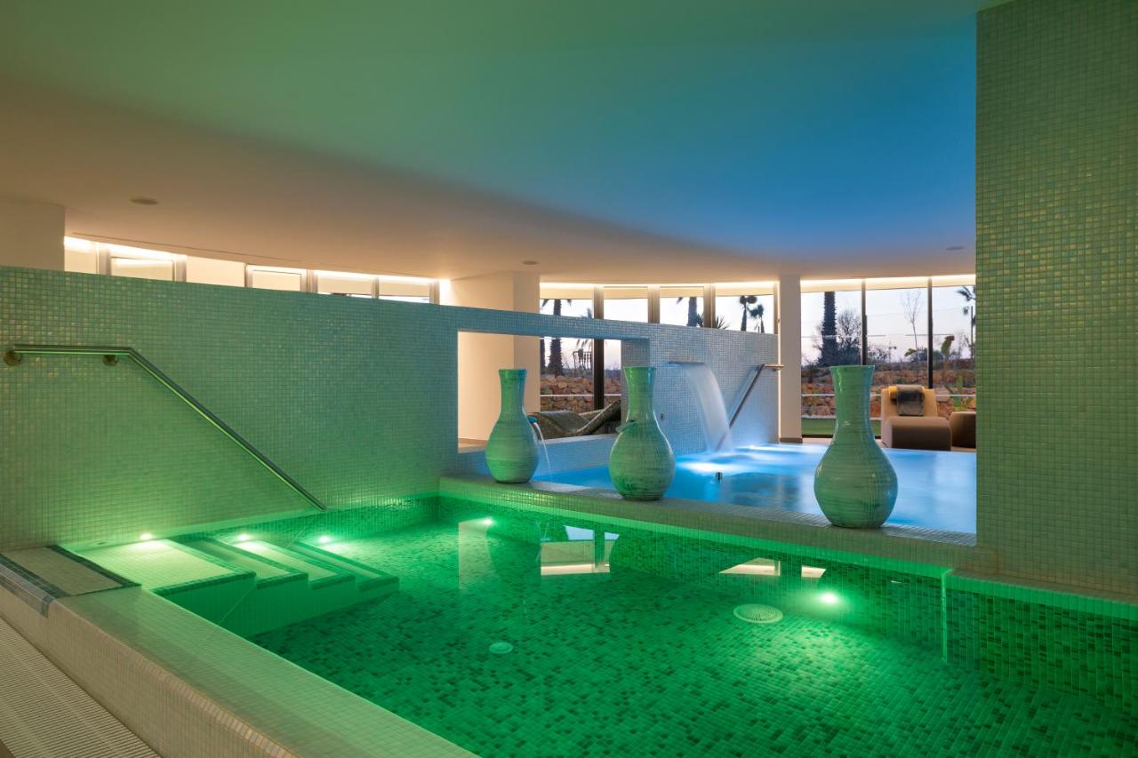 Heated swimming pool: Longevity Health & Wellness Hotel - Adults Only