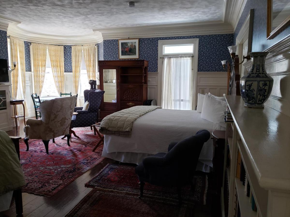 Moseley Cottage Inn and The Town Motel — photo 21