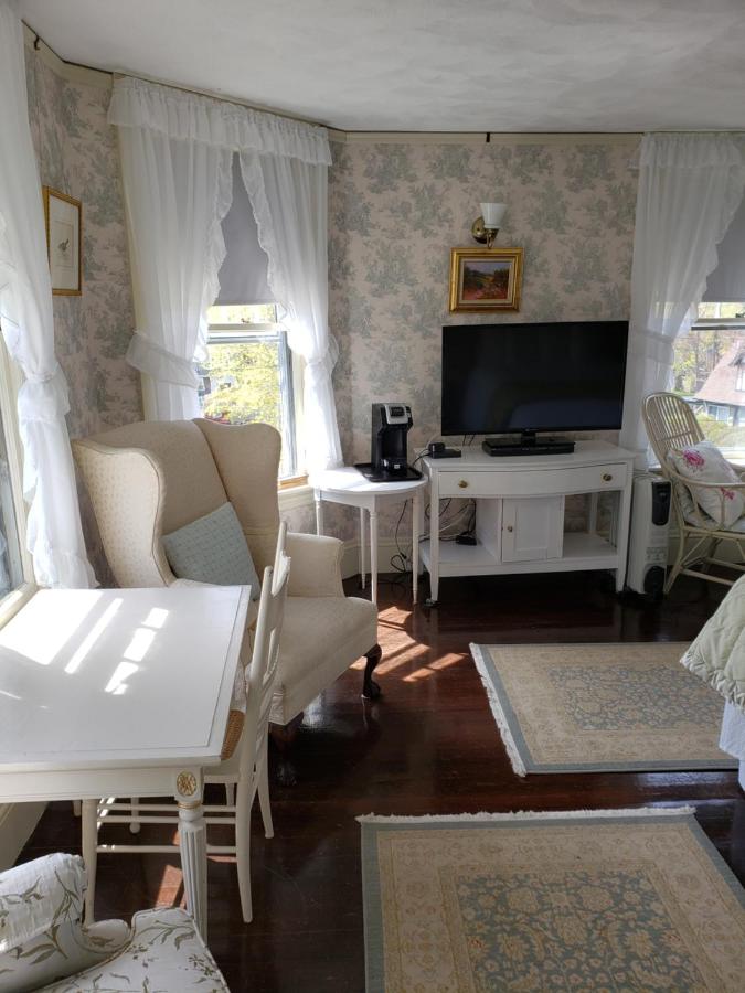 Moseley Cottage Inn and The Town Motel — photo 18