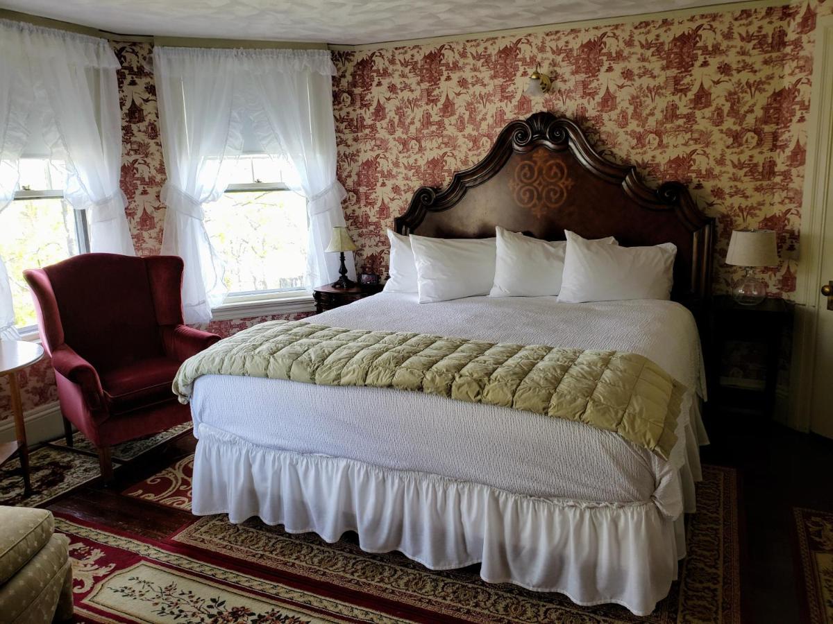 Moseley Cottage Inn and The Town Motel — photo 13