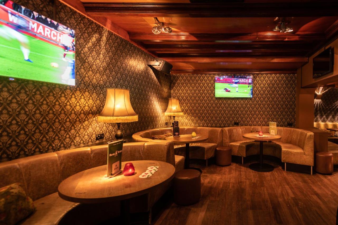 Durty Nelly's Inn - 5