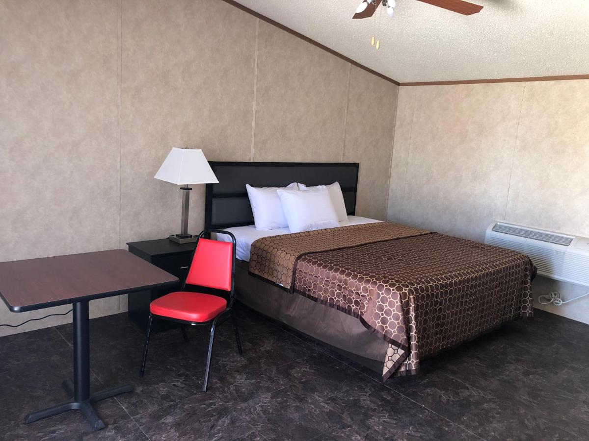 Monahans Country Inn — photo 2