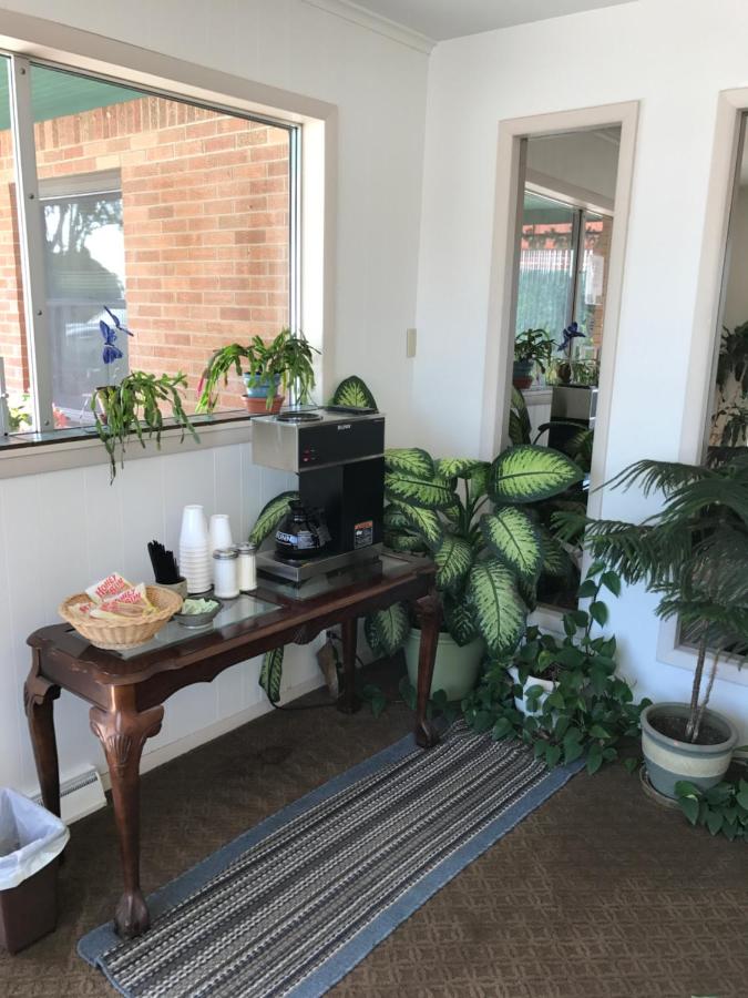 Evergreen Motel — photo 15