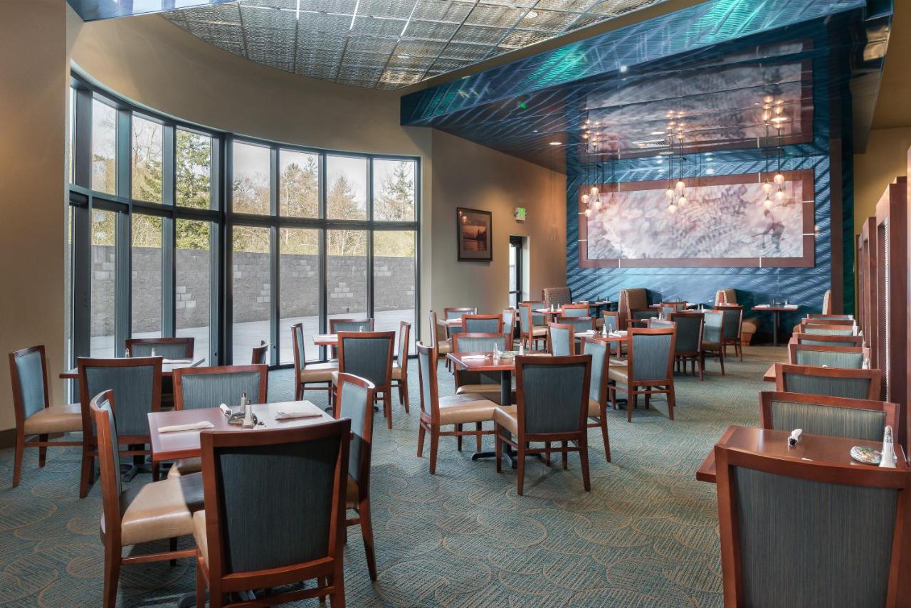 Holiday Inn Express Redwood National Park, an IHG Hotel photo