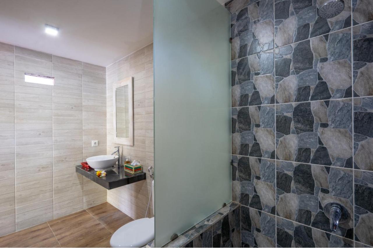 Helly's Secret Garden Cottage - 3