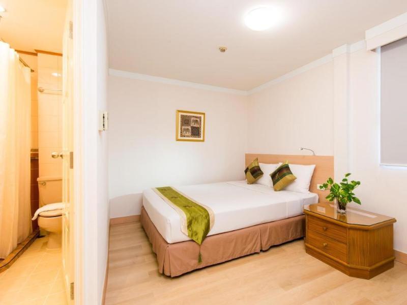 Wall Street Inn, Bangkok - 2