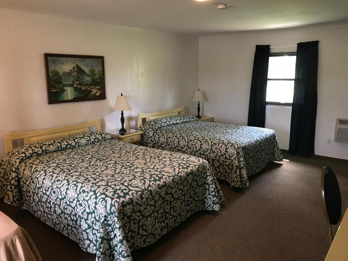 Evergreen Motel — photo 2
