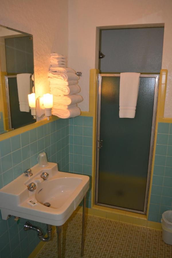 Evergreen Motel — photo 24
