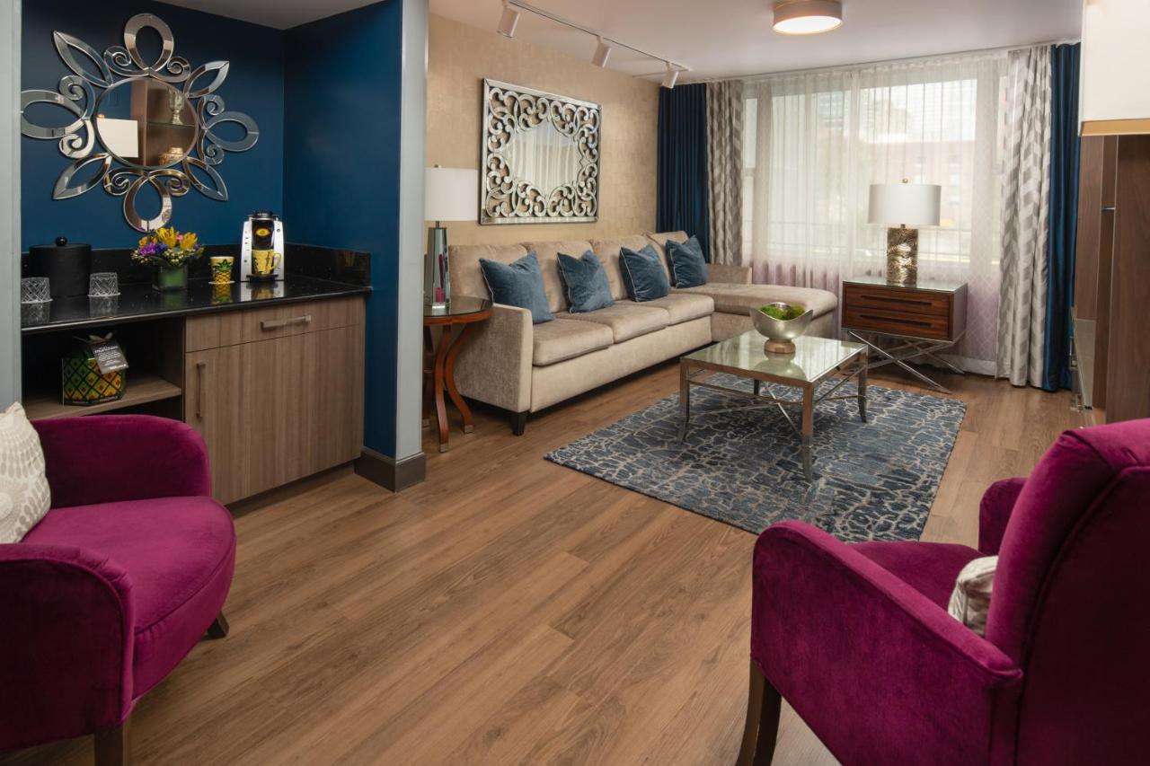 Staypineapple, Hotel Rose, Downtown Portland — photo 9
