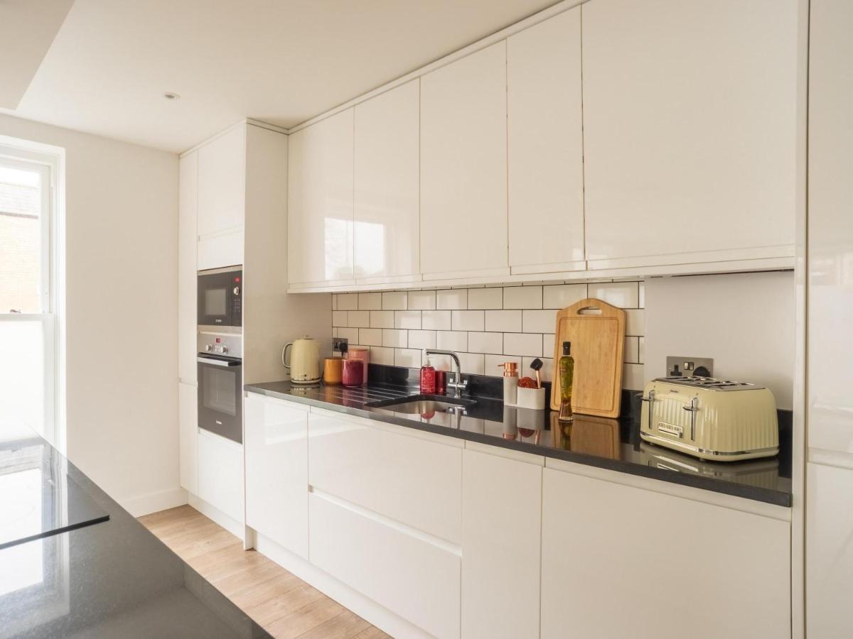 St Johns Road Apartments Perfect Location photo