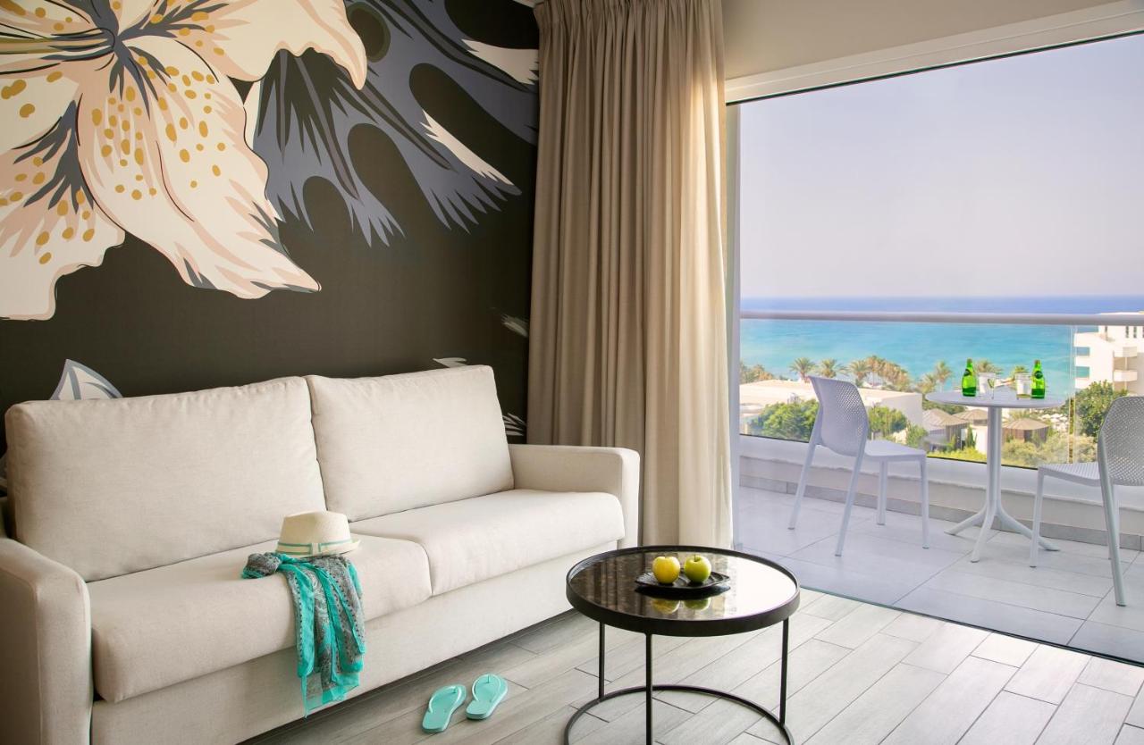 Vangelis Hotel & Suites photo