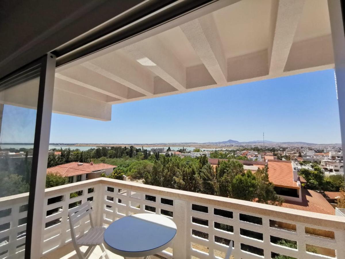 Hotel, plaża: PANORAMIC Larnaca Salt Lake VIEW flat