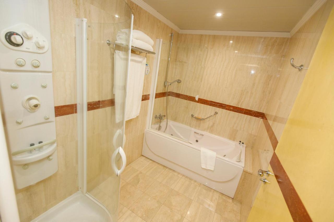 Oca Puerta del Camino Hotel, Santiago de Compostela ...
