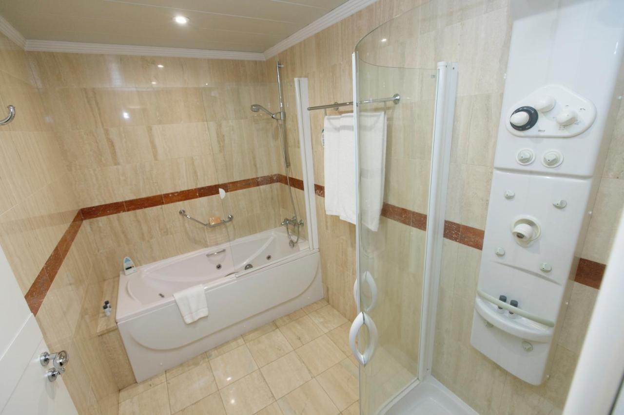 Oca Puerta del Camino Hotel, Santiago de Compostela ...
