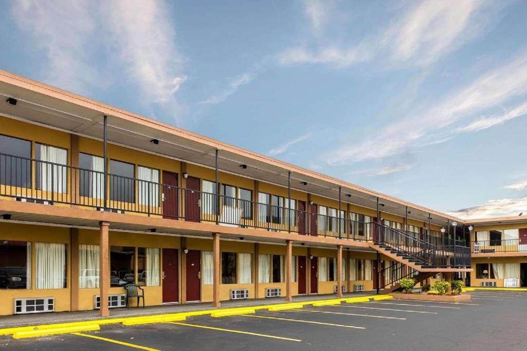 Continental Motel — photo 11