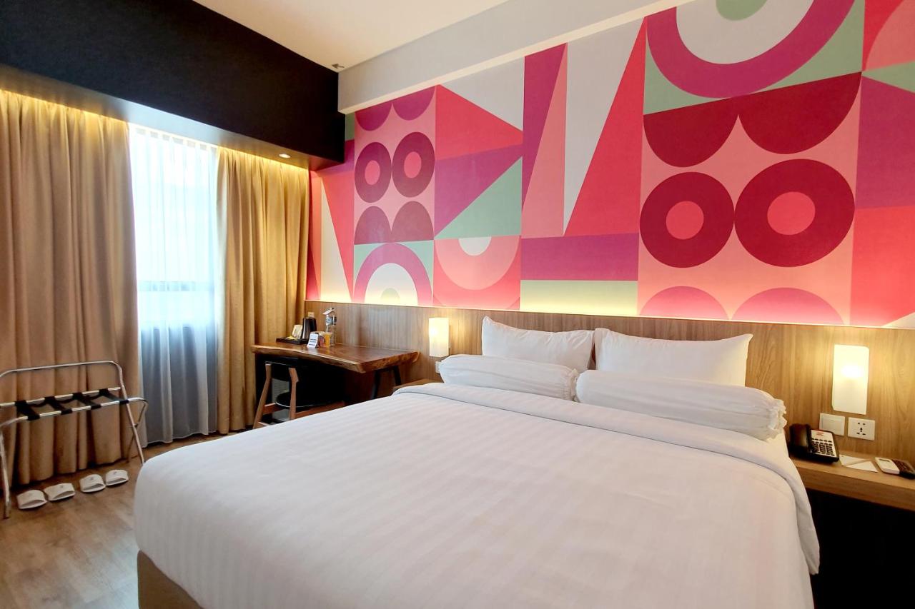 Hotel The Zuri Pekanbaru Indonesia Booking Com