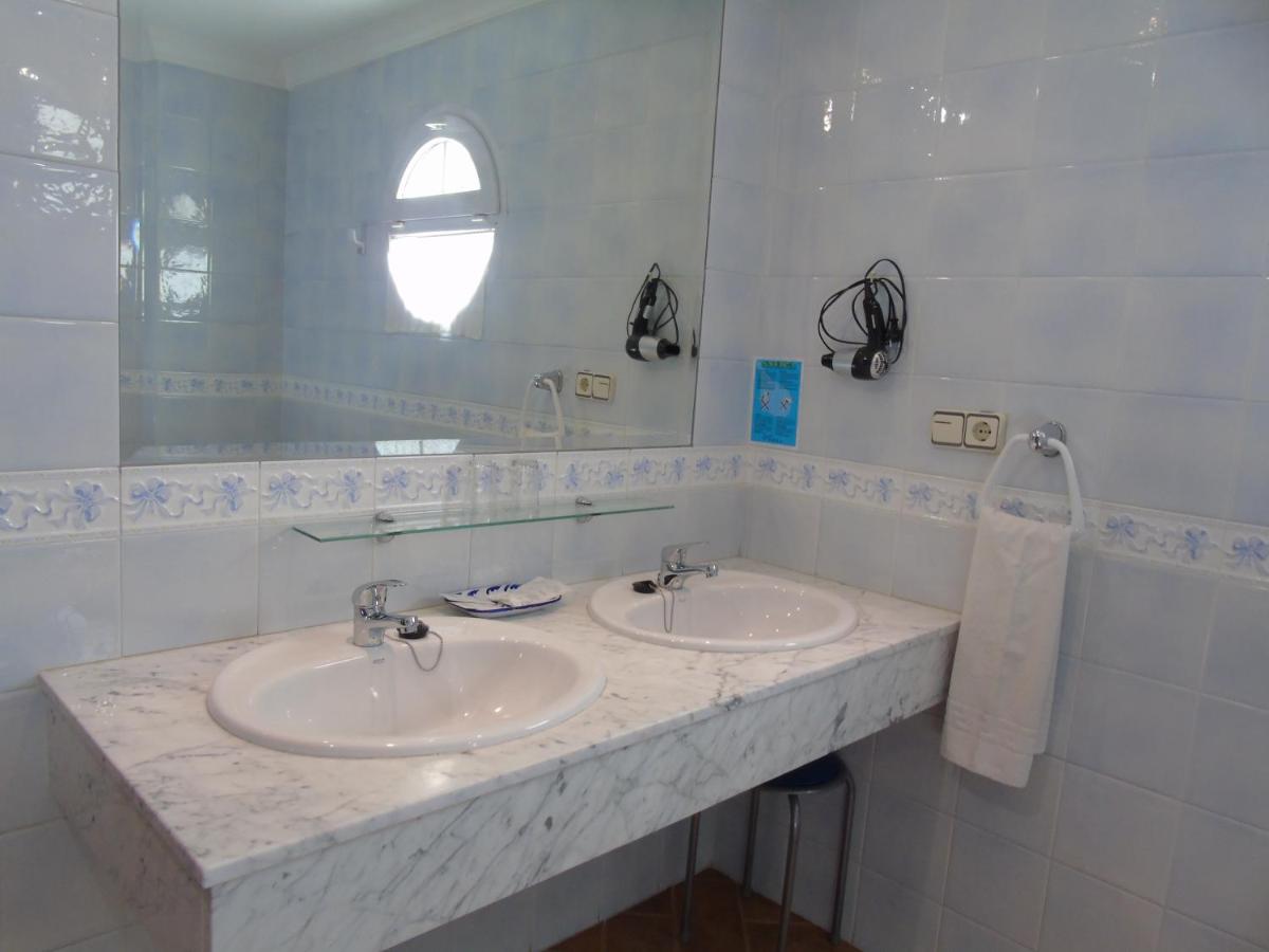 Apartamentos Turísticos Cumbres Verdes, La Zubia ...