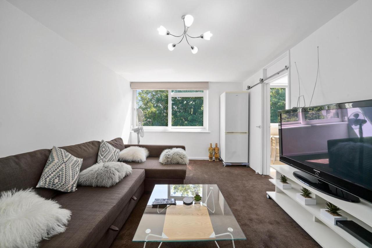 Gatewick Duplex Serviced Apartment With 3 Bedrooms Up To 5 Beds Slough Updated 2021 Prices