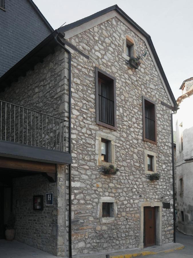 Casa Rural La Última Gasolinera, Sallent de Gállego – Updated ...