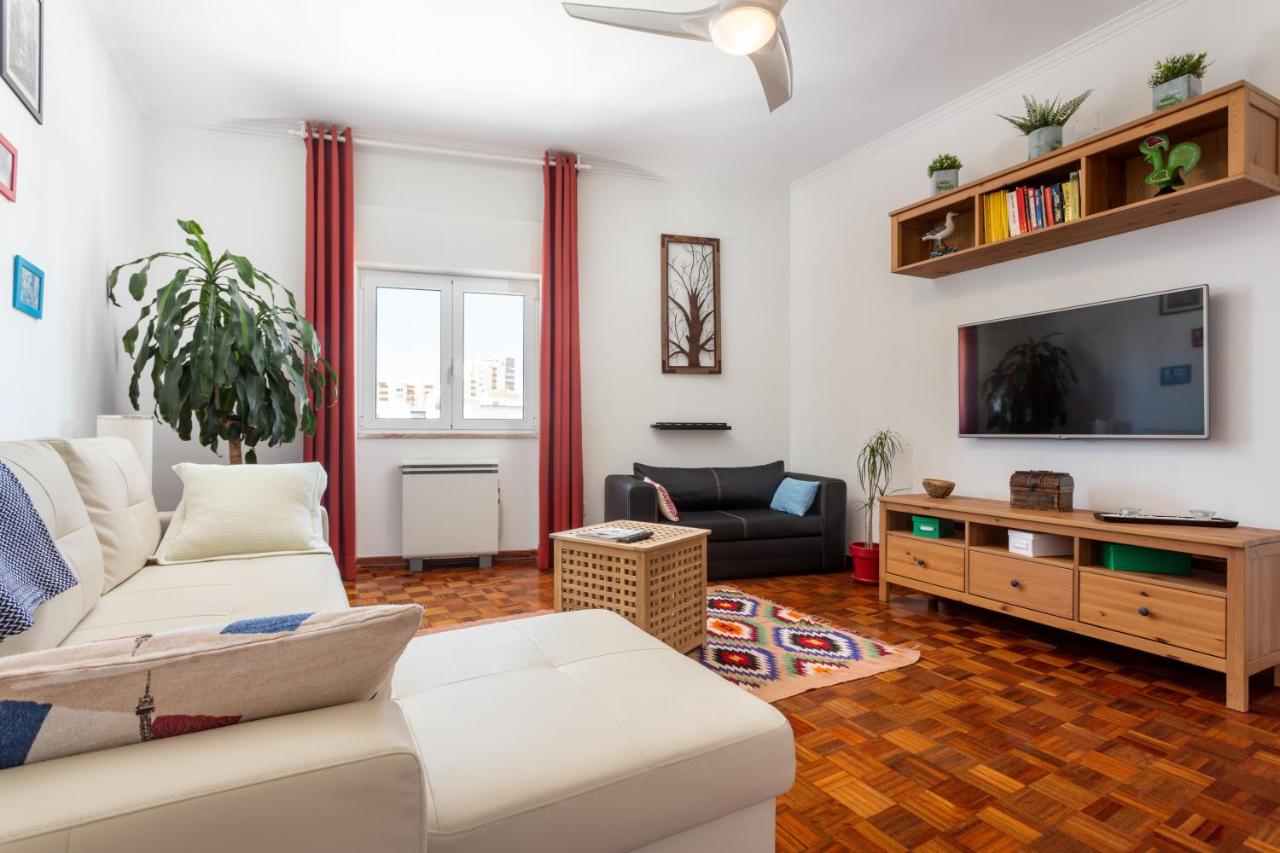 Dreamers Duplex with Seaview - 2