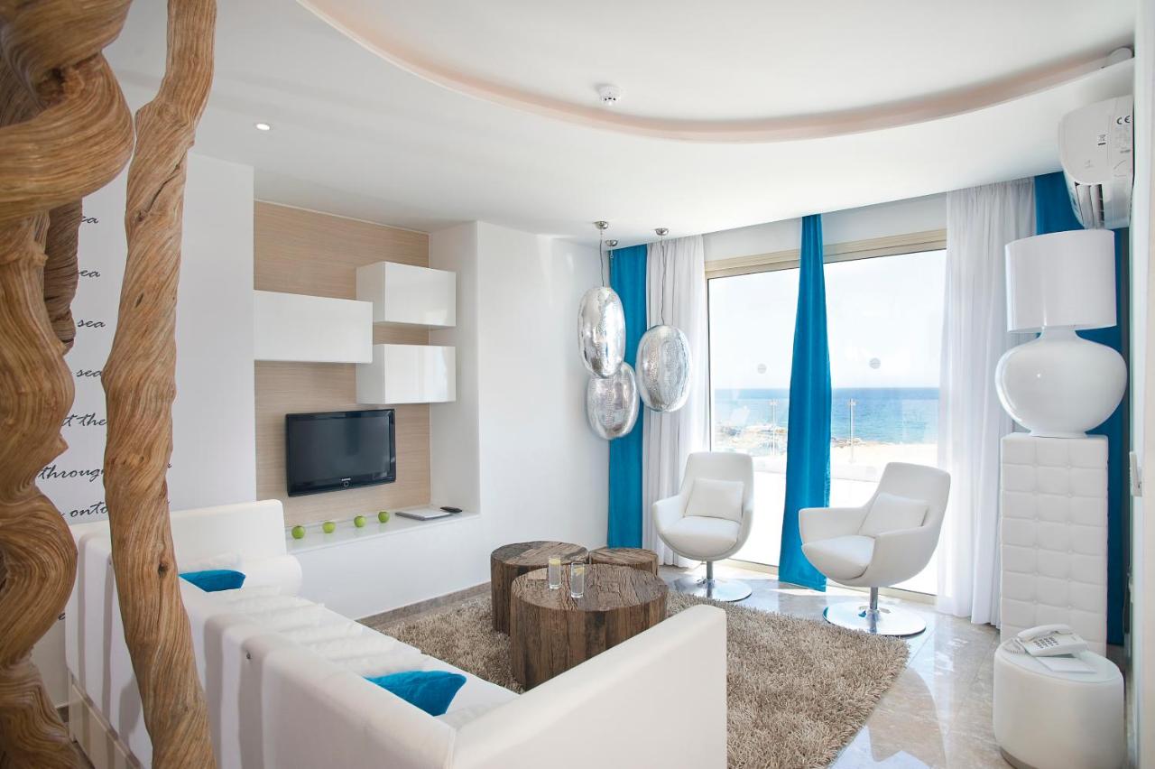 Althea Kalamies Luxury Villas photo