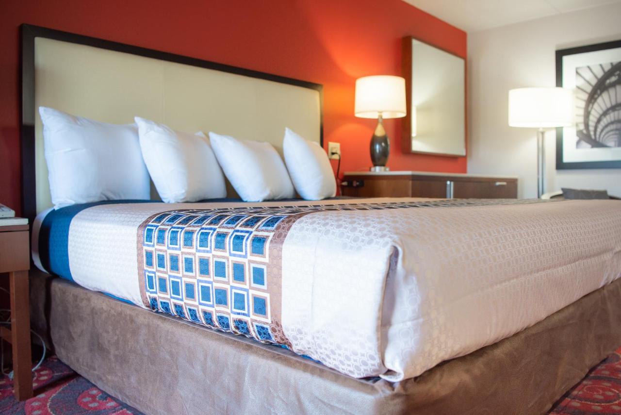 Spencer Inn & Suites — photo 10