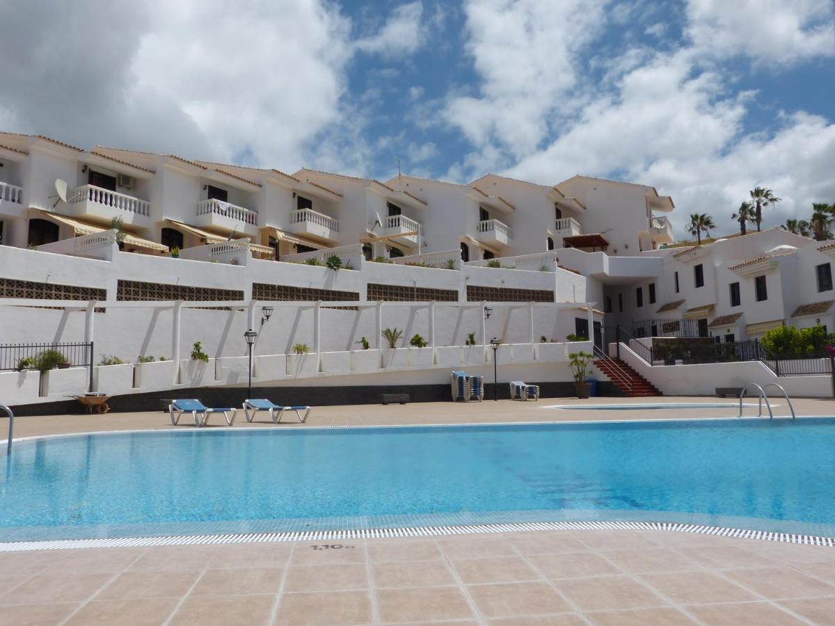 Chalet Suncanarias Casa Los Halcones, Chayofa, Spain ...