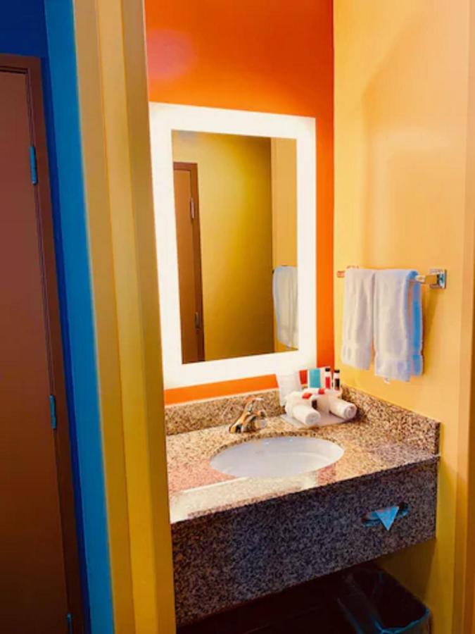 Hotel Vinea Healdsburg — photo 15