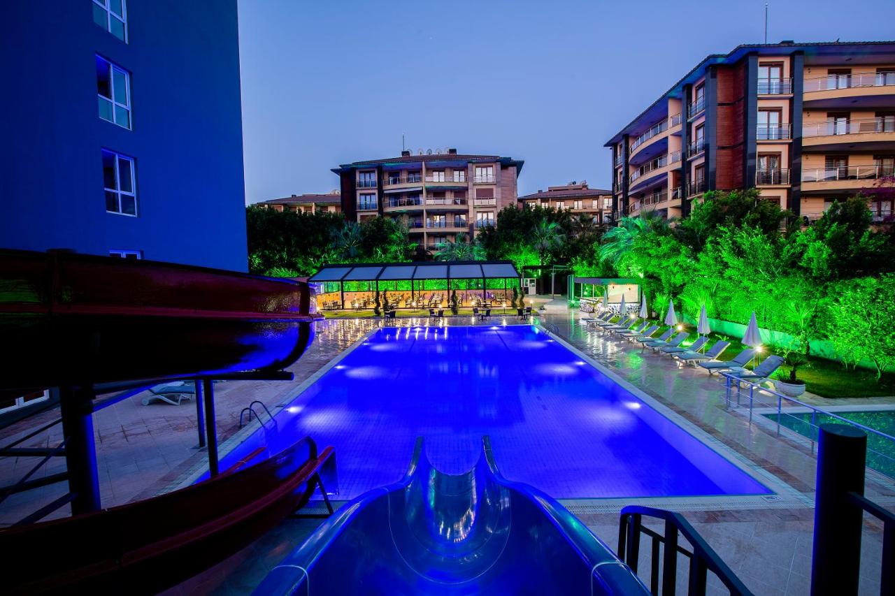 Water park: Royalisa Hotel
