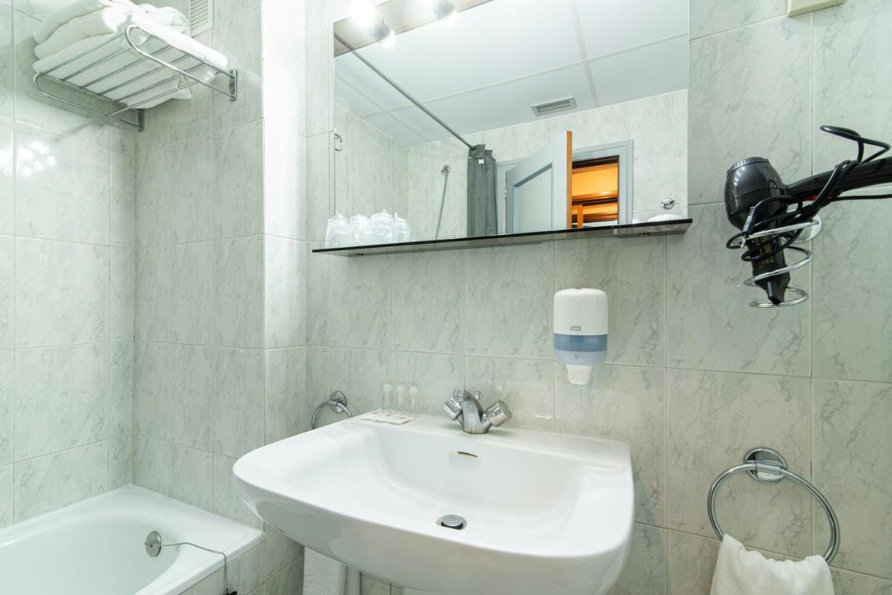 Hospedium Hotel Europa Centro, Magaz De Pisuerga – מחירים ...