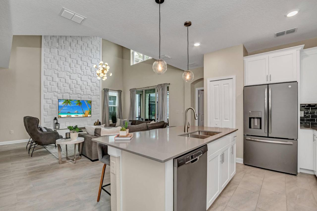 Orlando Vacation Rentals Homes - Storey Lake Resort — photo 22