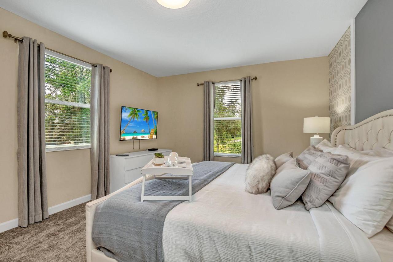 Orlando Vacation Rentals Homes - Storey Lake Resort — photo 6
