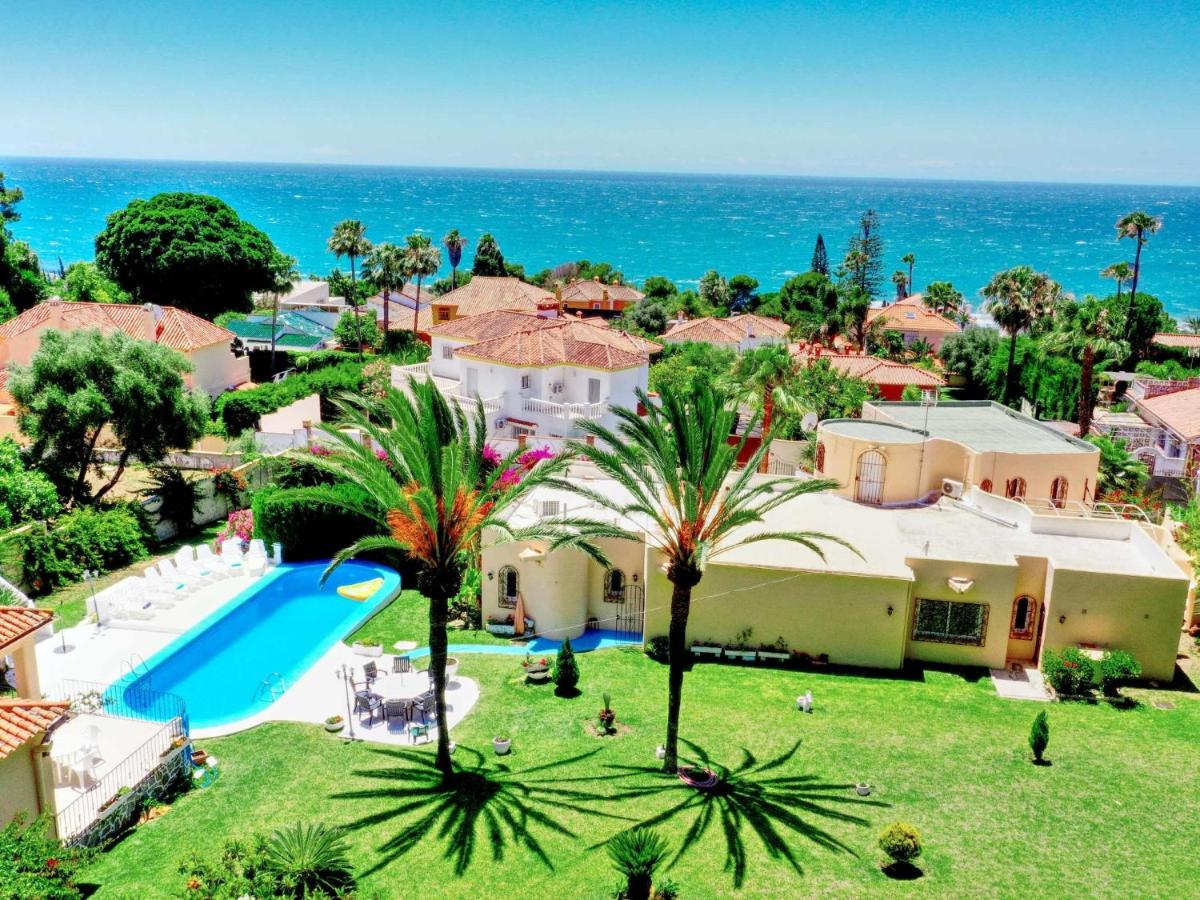1168 event beach villa 20 person, Marbella, Spain - Booking.com