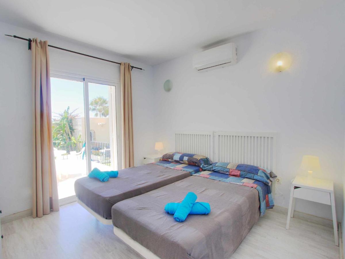 1168 event beach villa 20 person (Spanje Marbella) - Booking.com