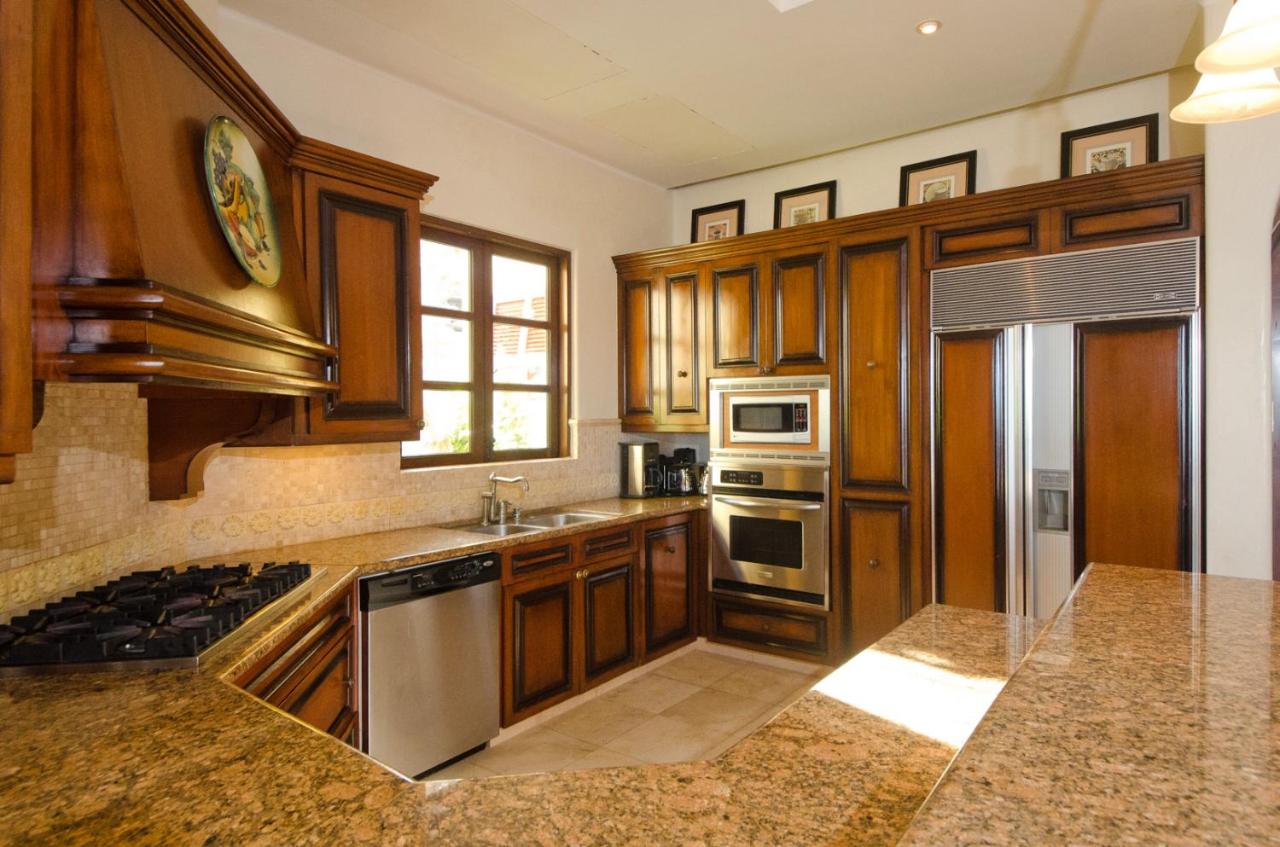 Villa Las Arenas, The Sands, View of the Arch of Cabo San Lucas, Sleeps 8 photo