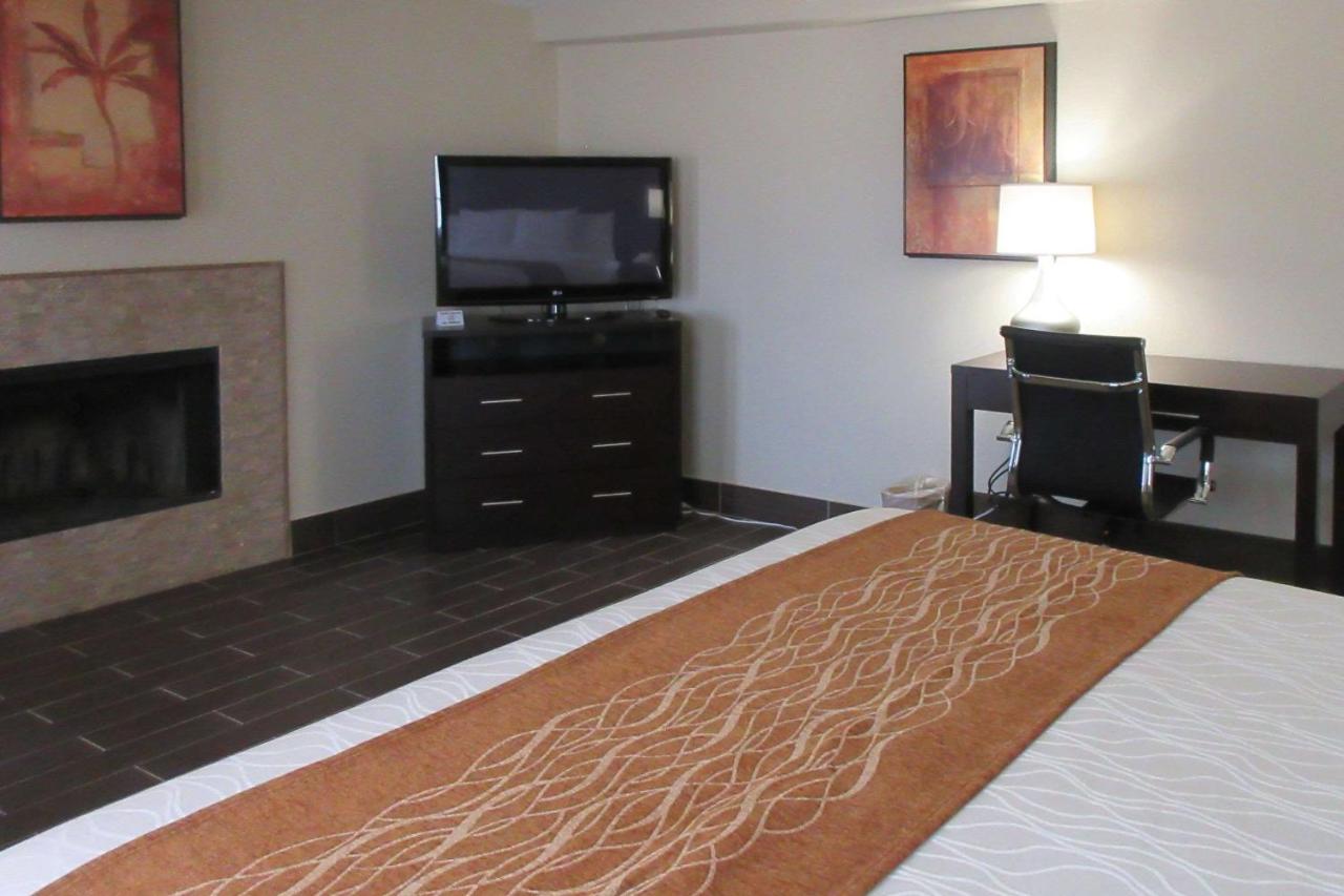 Mariah County Inn & Suites — photo 14