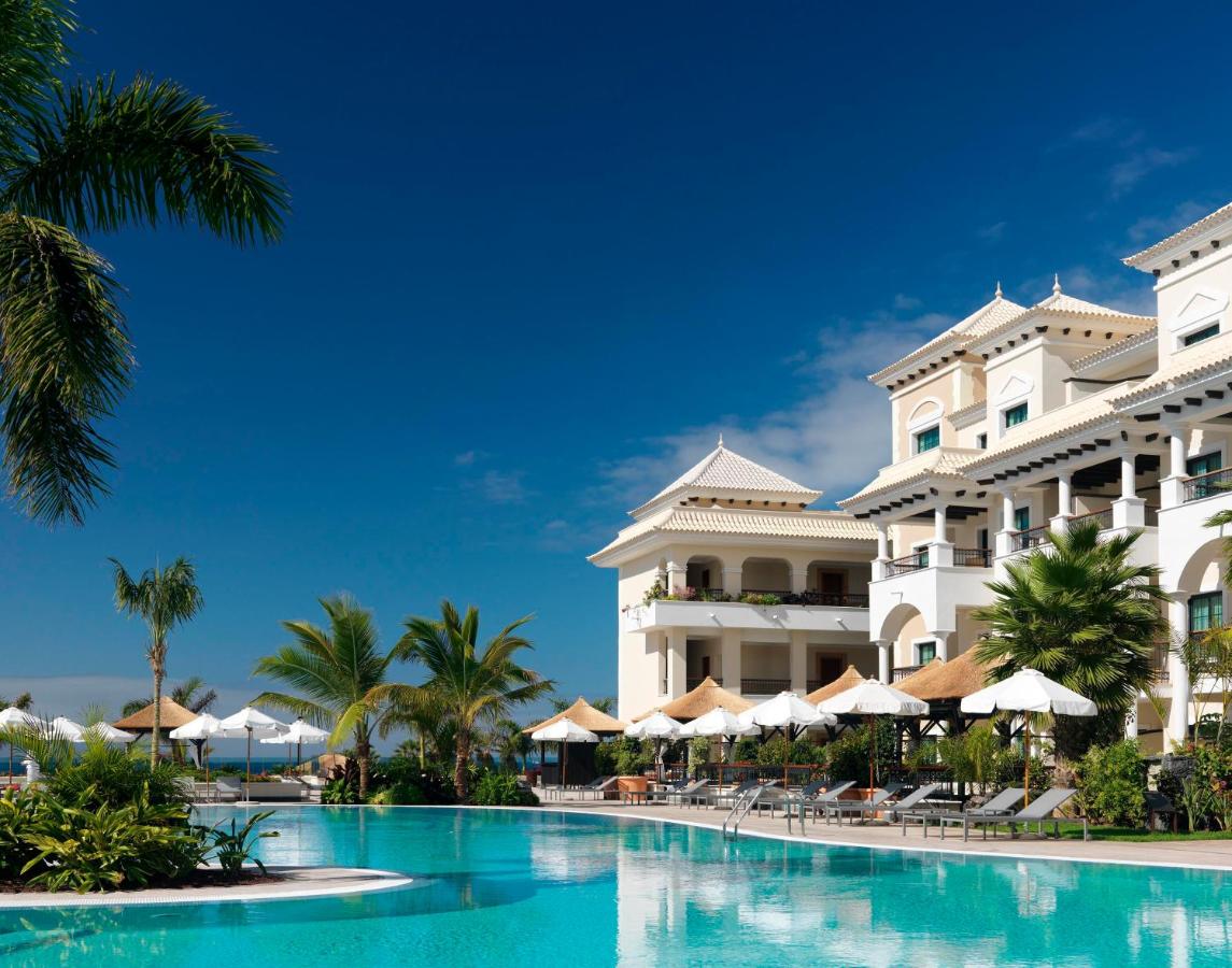 Heated swimming pool: Gran Melia Palacio de Isora Resort & Spa