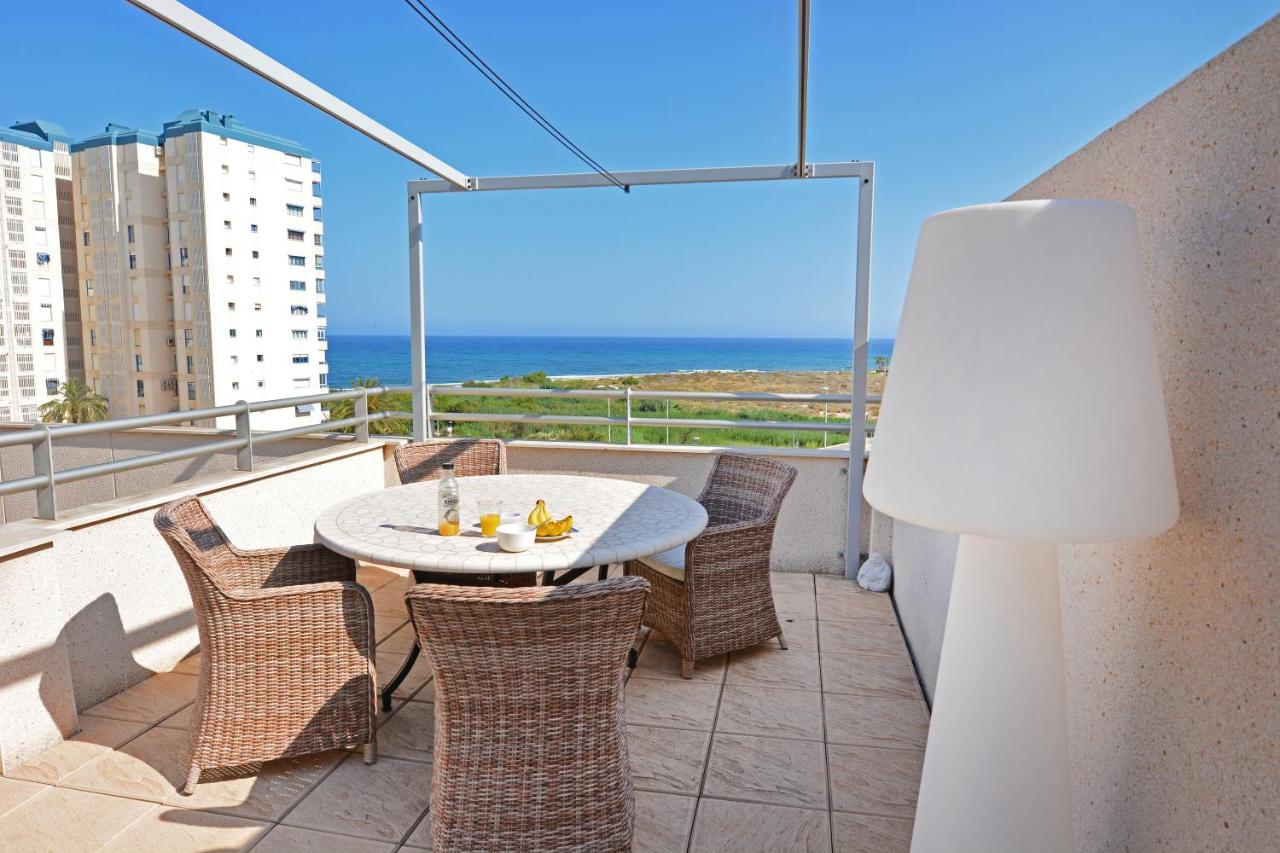 Luxury Beachfront Penthouse i El Campello – uppdaterade ...
