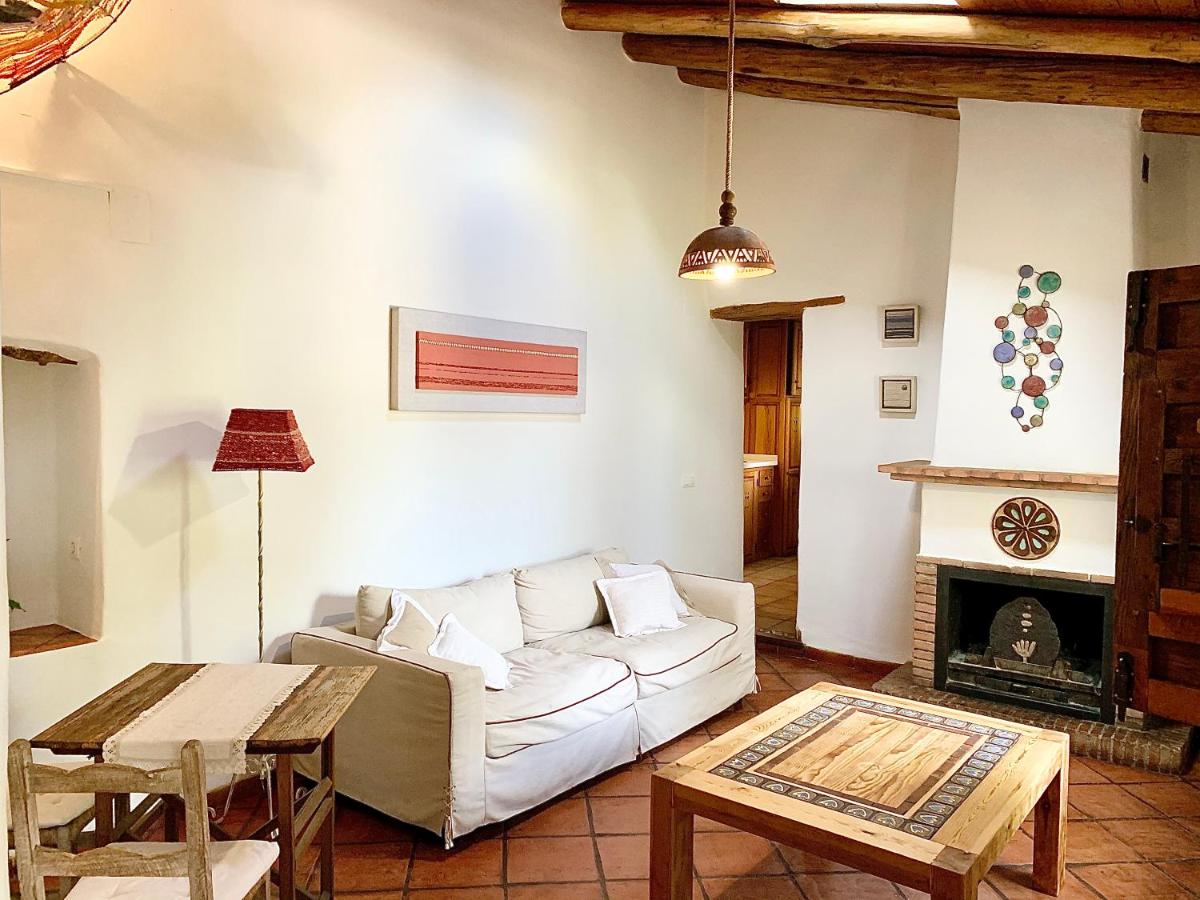 Mountain house surrounded by nature, Bayacas – Bijgewerkte ...