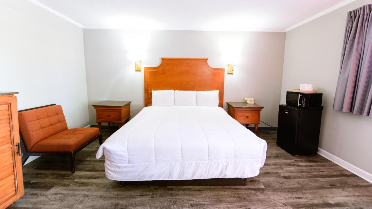 Oaks Motel — photo 19