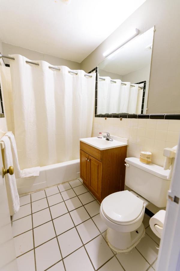 Oaks Motel — photo 10