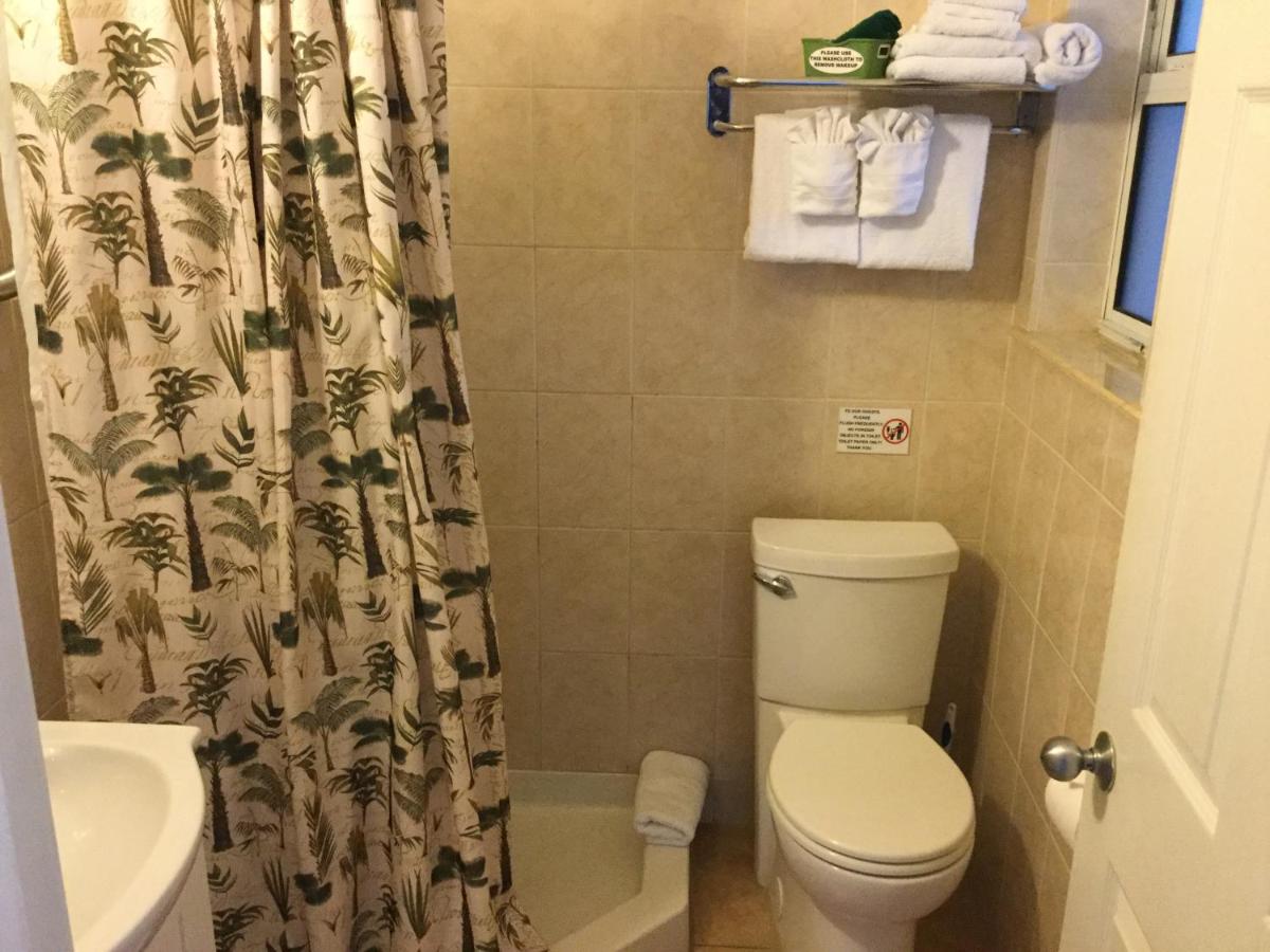 Breakaway Inn Guest House — photo 3