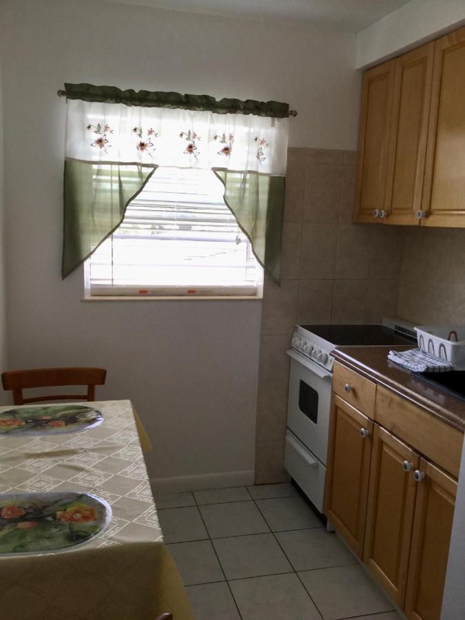 Breakaway Inn Guest House — photo 16