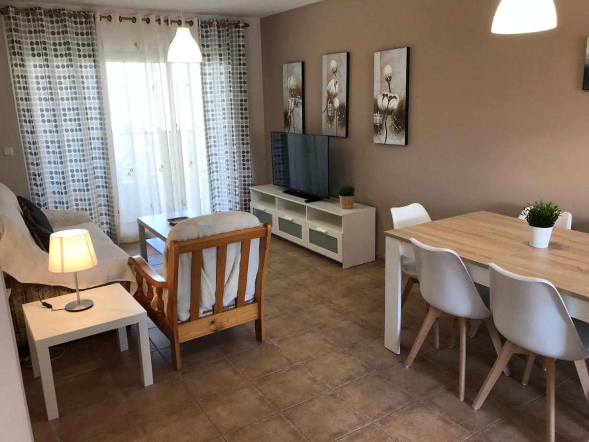 Apartamento VenAVera Playa de Baria 2 K-1D Primera Línea Gran ...