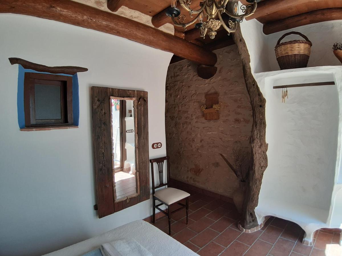 Albaga, Sant Jordi – Updated 2022 Prices