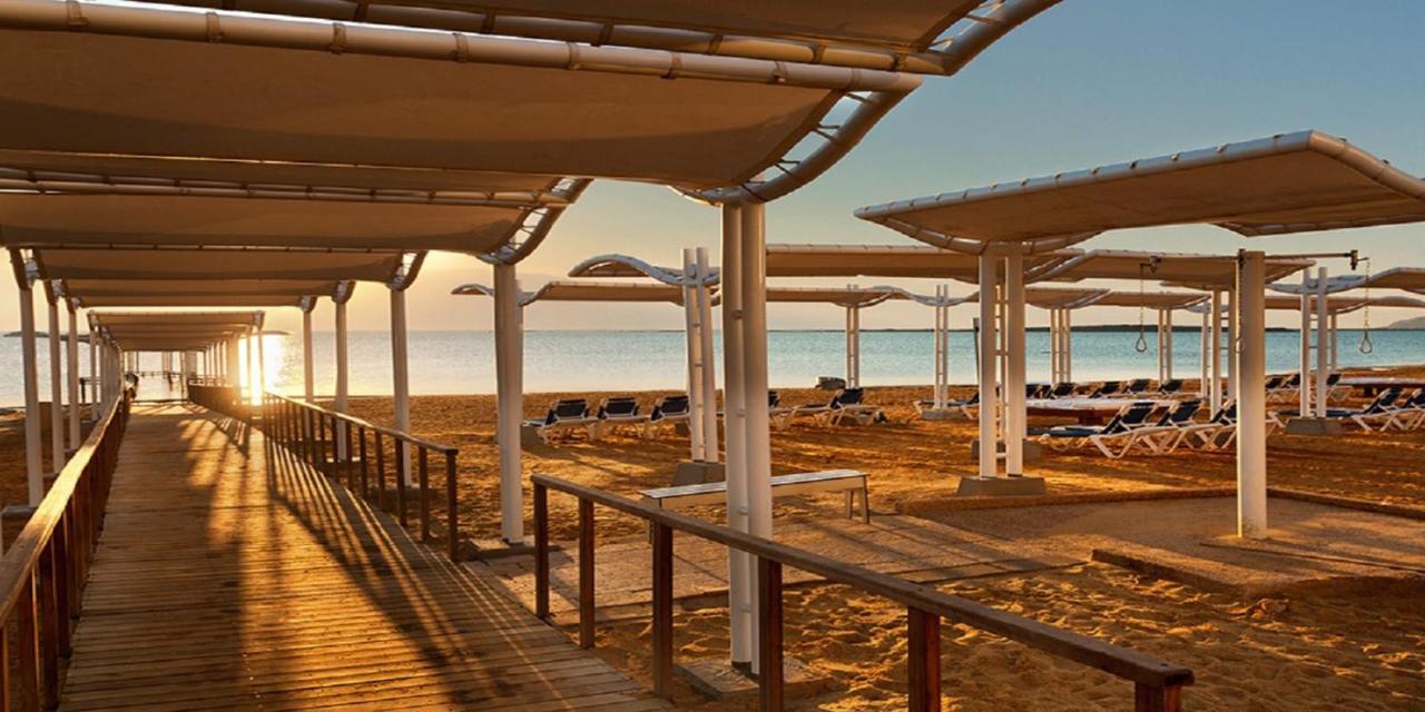 Beach: Vert Dead Sea Hotel